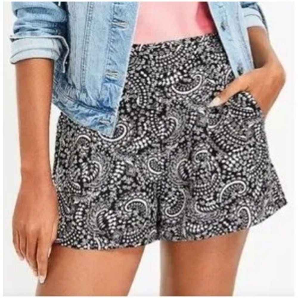 LOFT Women's Black White Paisley Linen Blend Pleated Pull‎ On Shorts Size S